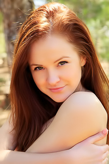 Alice May Alice May in Agatia