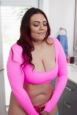 Scarlett Venom wins revenge with vibrator, cum on Jimmy Michaels face