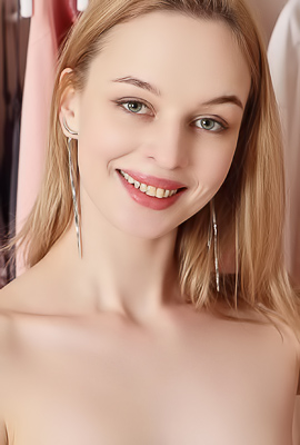 Elfiolla Playful Peripheral Thong Tease from High Heeled Control